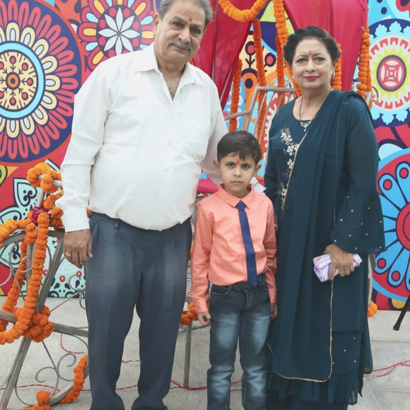 Kids Formal partywear Shirt with Tie Age 5 years to 7 years boy - Picture 2 of 2